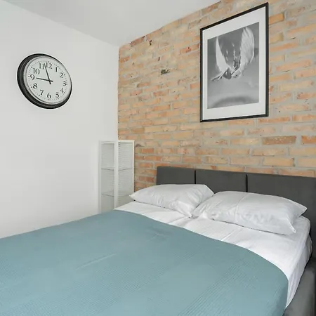 Apartman Spacious In A Quiet Area Of By Renters Poznań