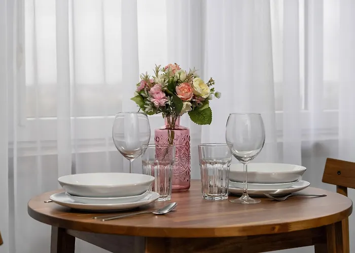 Spacious In A Quiet Area Of By Renters * Poznan