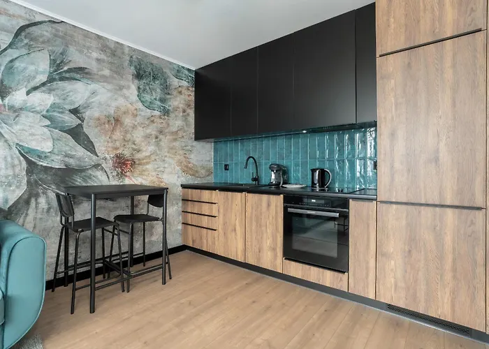 Spacious In A Quiet Area Of By Renters Daire