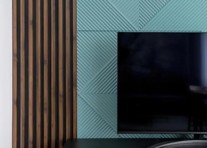 Spacious In A Quiet Area Of By Renters * Poznań